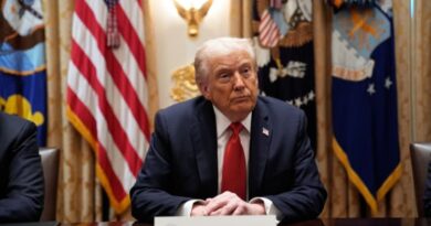 Donald Trump fala à imprensa após reunião com representantes da Otan sobre tarifas e Groenlândia