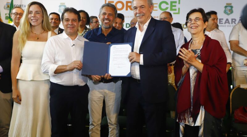 Autoridades anunciam investimentos do BNDES e do Governo do Ceará em infraestrutura urbana, água e tecnologia.