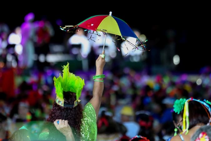 Carnaval na terceira idade: folia organizada fortalece saúde e autonomia dos idosos